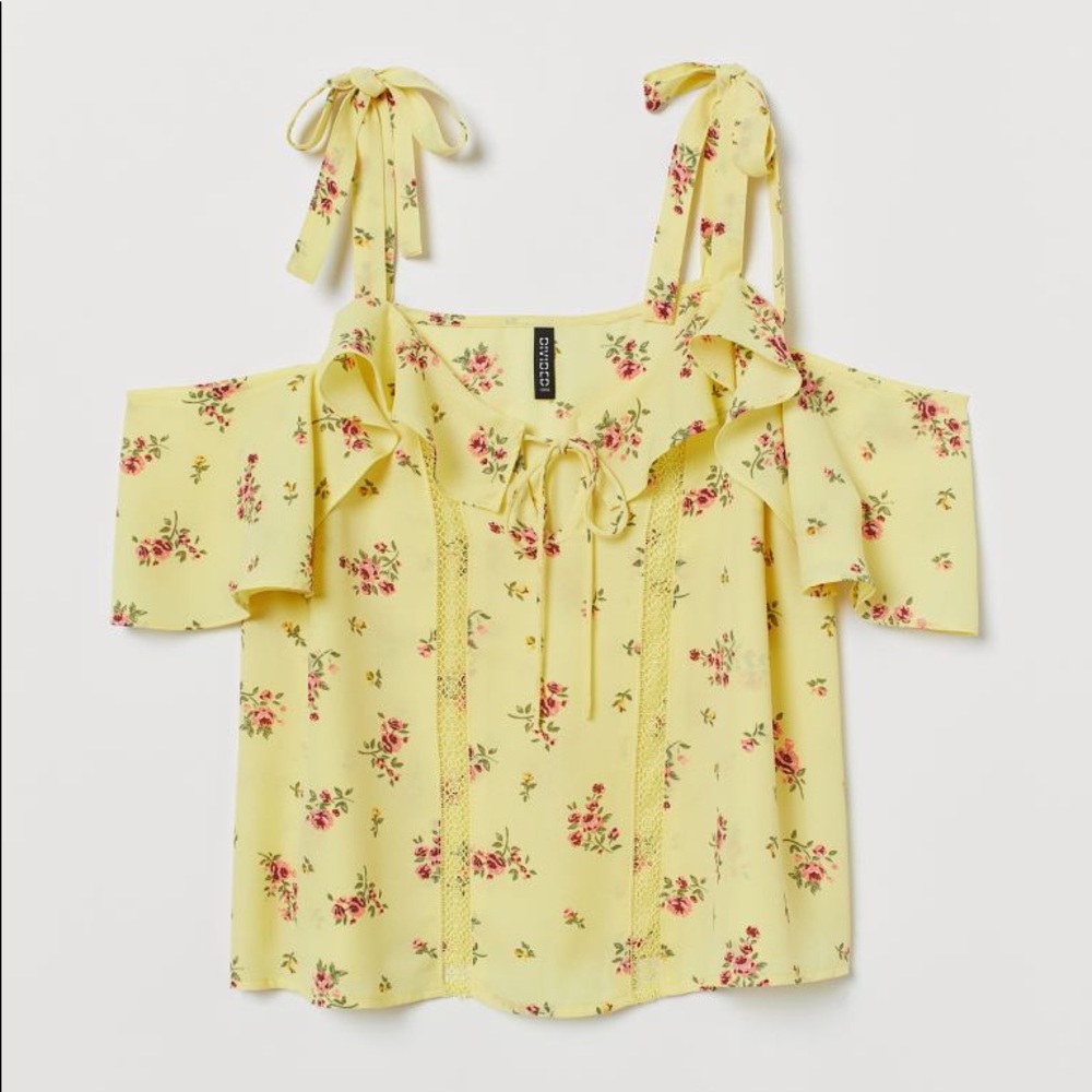 5 for$25 💗 H&M Floral Cold Shoulder Top